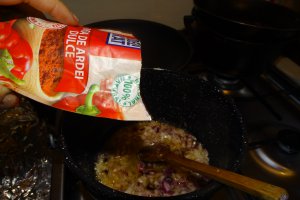 Tocana de ciuperci brune
