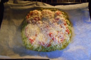Pizza cu blat de broccoli