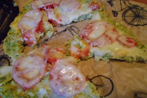 Pizza cu blat de broccoli