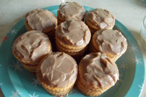 Desert tort de biscuiti, cu crema de ciocolata