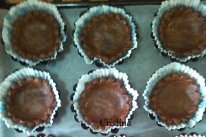 Desert tarte cu ciocolata si fructe