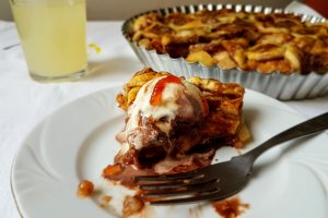 Desert tarta cu mere si scortisoara