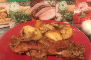Impletitura de porc si cartofi la cuptor cu otet balsamic, rozmarin si usturoi