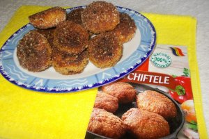 Chiftele din cartofi cu telemea de oaie