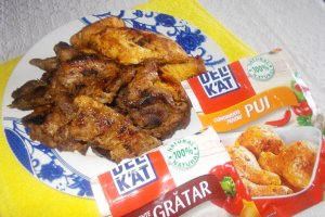 Gratar de porc si pui cu Delikat
