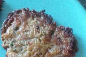 Chiftelute de dovlecel cu branza feta si telemea