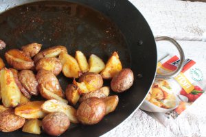 Cartofi cu rozmarin si usturoi