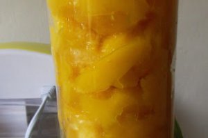 Desert inghetata cu mango si zmeura