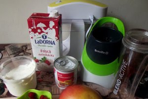 Desert inghetata cu mango si zmeura