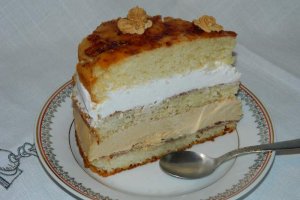 Desert tort savarina reinterpretat