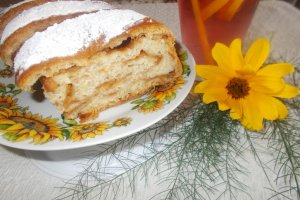 Desert strudel de post cu mere de vara