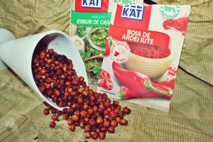 Naut crocant, aromatizat cu ierburi