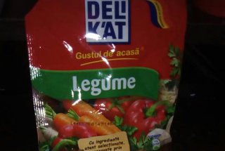 budinca de spaghete cu porumb si salam