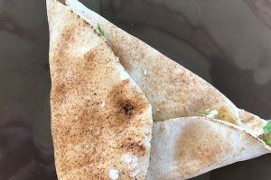 Aperitiv Yoka – rulou cu branza in stil armenesc