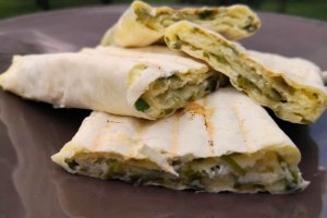 Aperitiv Yoka – rulou cu branza in stil armenesc