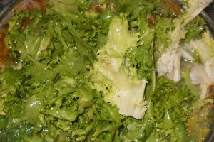 Ciorba de salata verde cu afumatura