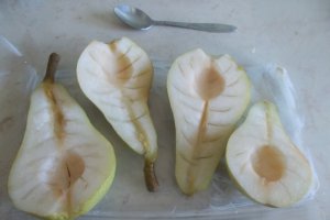 Desert pere cu miere si scortisoara, la cuptor