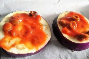 Mini pizza de vinete si dovlecei