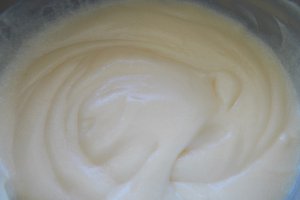 Crema mousseline, pentru prajituri si torturi