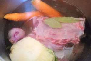 Ciorba de vitel cu broccoli si smantana