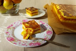 Desert prajitura aromata cu mere si budinca de vanilie