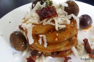 Dovlecei sotati cu branza ricotta sarata