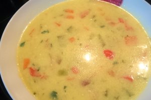 Ciorba de pui cu zucchini
