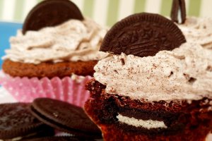 Desert Oreo cupcakes