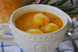 Supa de cartofi cu tarhon