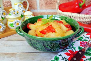 Salata de cartofi cu ardei copti