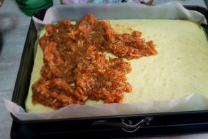 Desert prajitura cu mere, biscuiti si budinca de vanilie