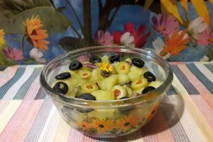 Salata de cartofi interbelica