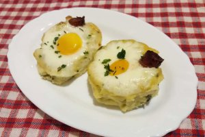 Aperitiv cartofi surpriza