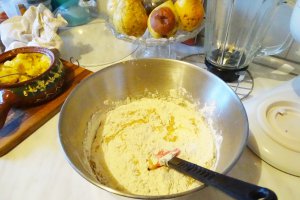 Desert placinta cu mere si aluat turnat