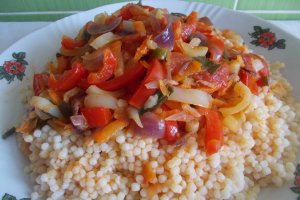 Tocanita de legume, cu cus-cus
