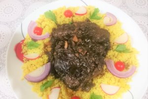 Berbecut cu ceapa, vin rosu si cuscus