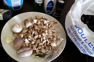 Midii/Scoici cu ciuperci si smantana