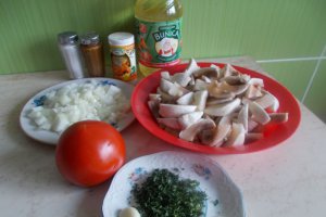 Reteta de tocanita de ciuperci champignon, cu ceapa si usturoi