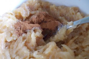Desert tarta cu mere si nuci