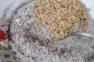 Desert tort cu crema de piersici si zmeura