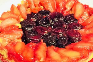 Desert tarta de toamna rasturnata cu mere, prune si gem de prune