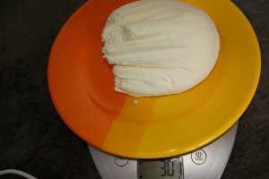 Branza proaspata de vaci la slow cooker Crock-Pot