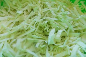 Ciorba de varza dulce, cu rasol afumat de porc