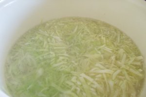 Ciorba de varza dulce, cu rasol afumat de porc