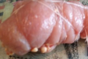 Rulada de porc cu branza cheddar