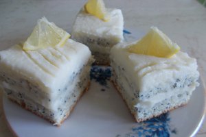 Desert prajitura cu mac si crema de lamaie