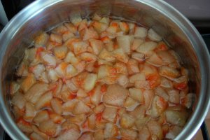 Dulceata de coji de pepene rosu