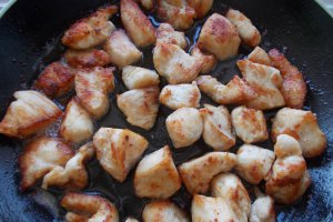 Piept de pui cu mozzarella si cus-cus, la cuptor