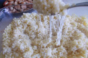 Piept de pui cu mozzarella si cus-cus, la cuptor