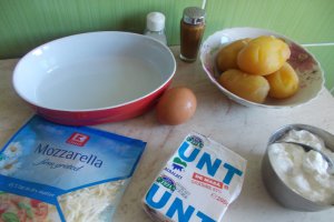 Cartofi cu mozzarella, la cuptor